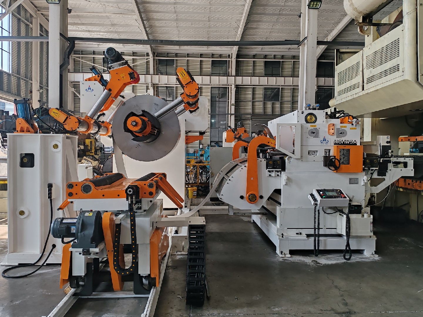 五金行业6.0mm厚度三合一开卷整平机