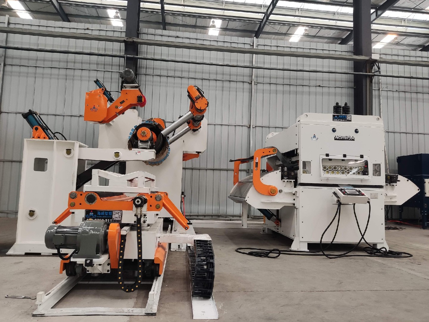 汽车行业高强板激光切割送料线